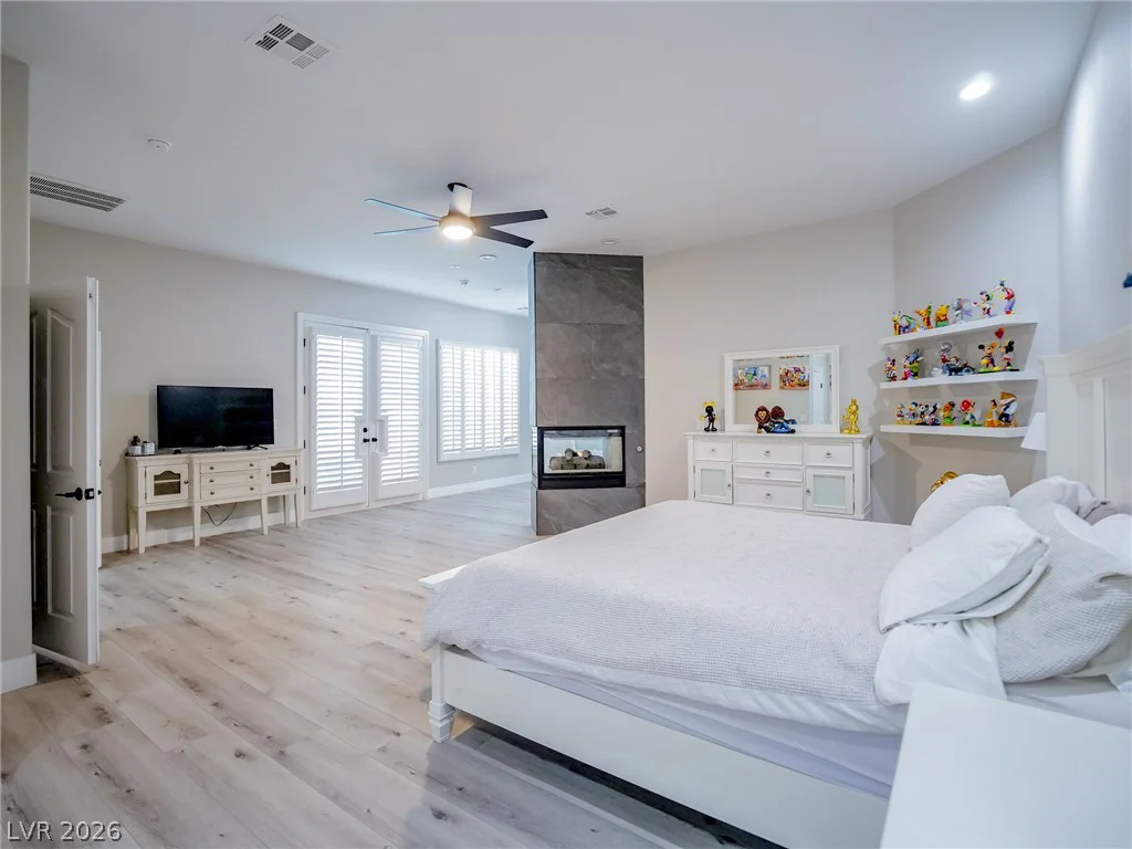 1740 Oval, Las Vegas, NV 89117