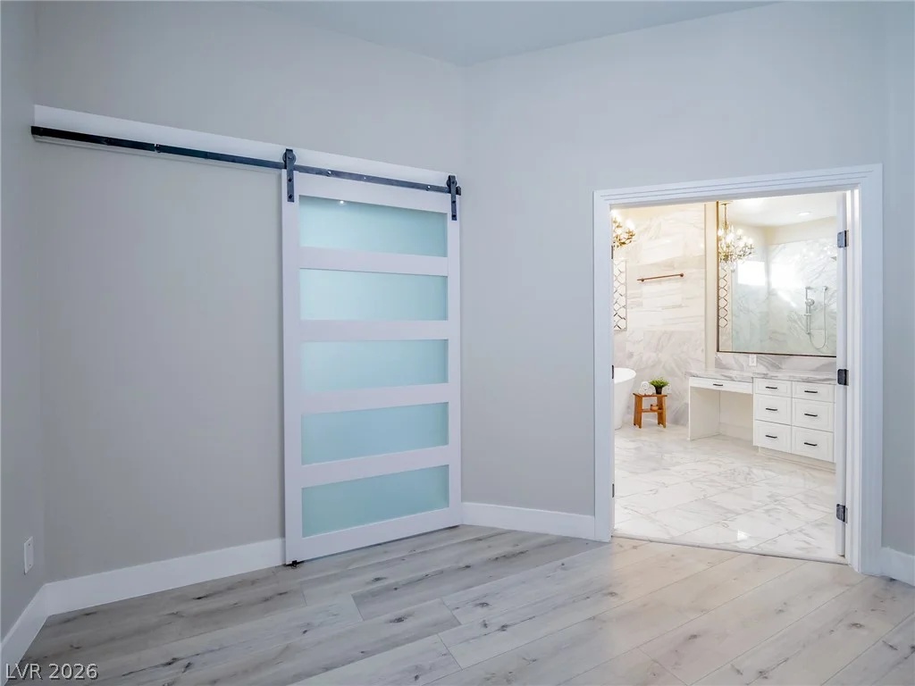 1740 Oval, Las Vegas, NV 89117