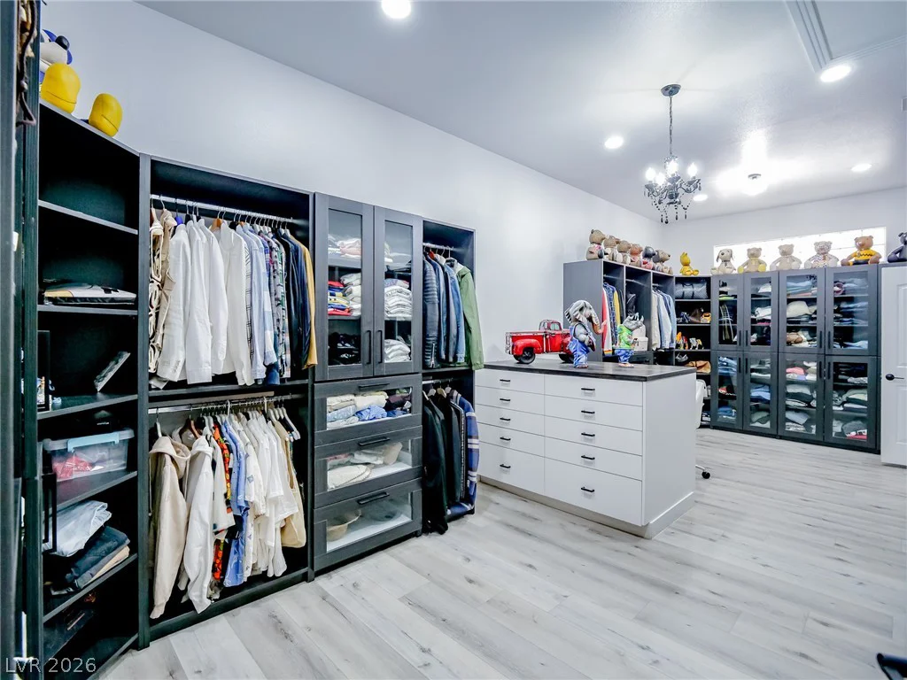 1740 Oval, Las Vegas, NV 89117
