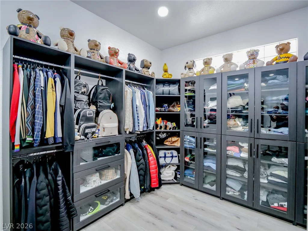 1740 Oval, Las Vegas, NV 89117