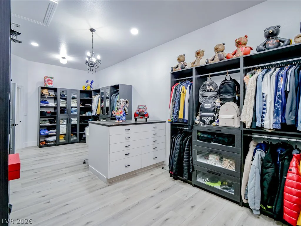 1740 Oval, Las Vegas, NV 89117