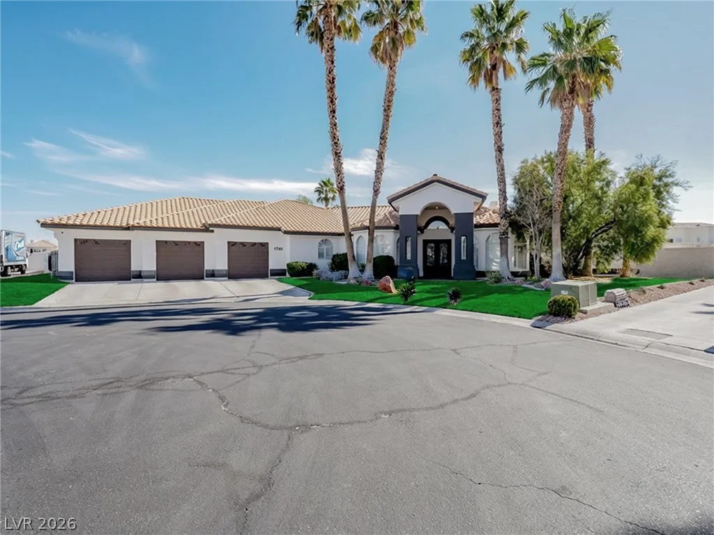 1740 Oval, Las Vegas, NV 89117