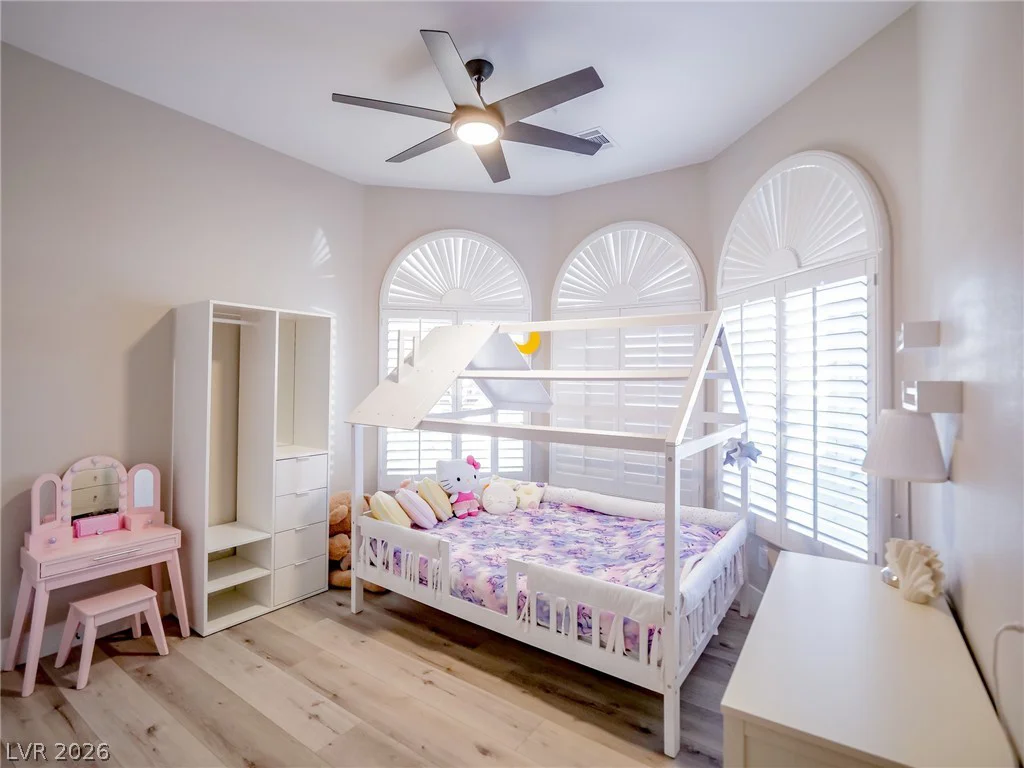 1740 Oval, Las Vegas, NV 89117