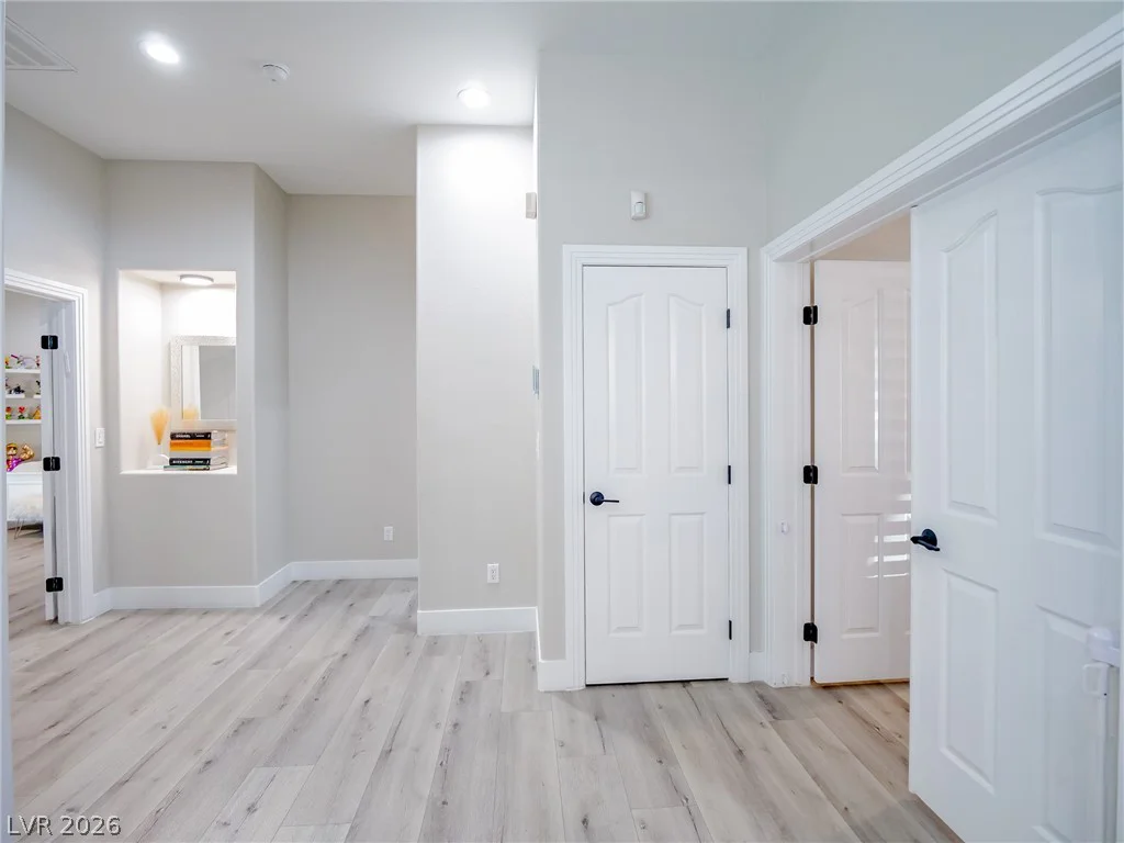 1740 Oval, Las Vegas, NV 89117