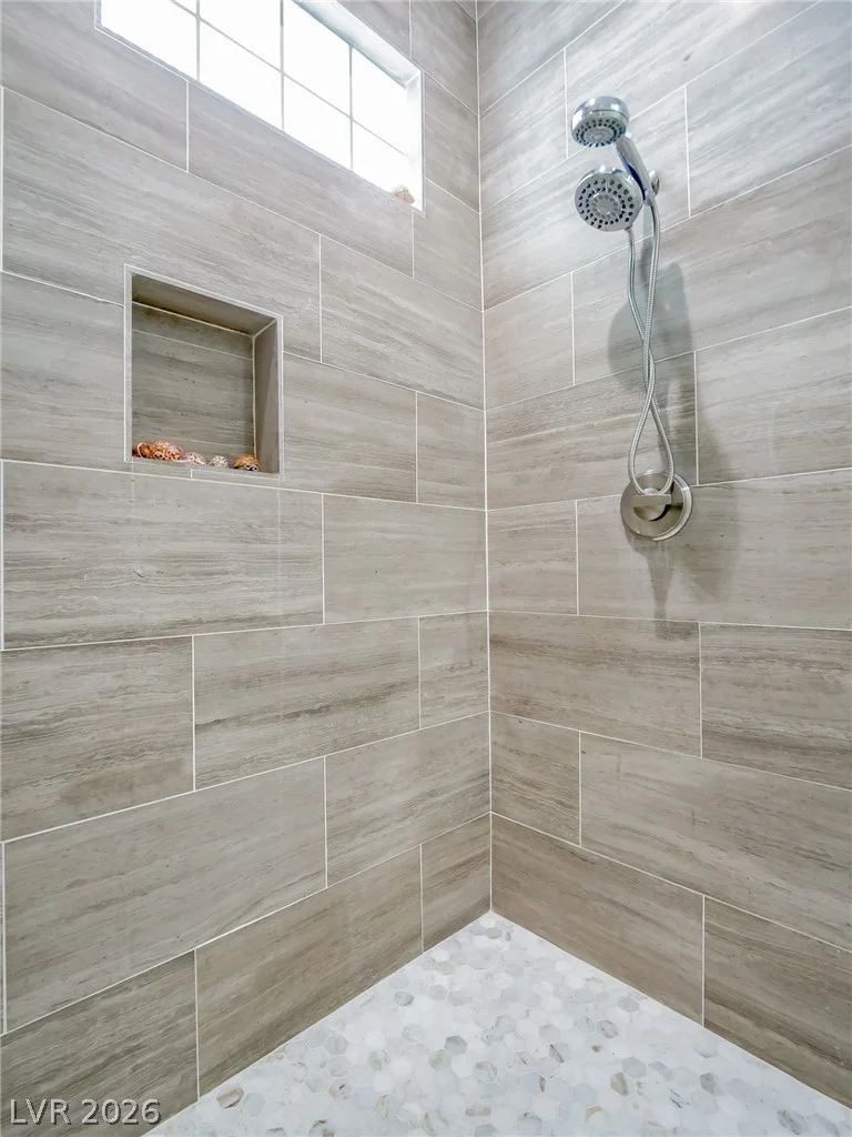 1740 Oval, Las Vegas, NV 89117
