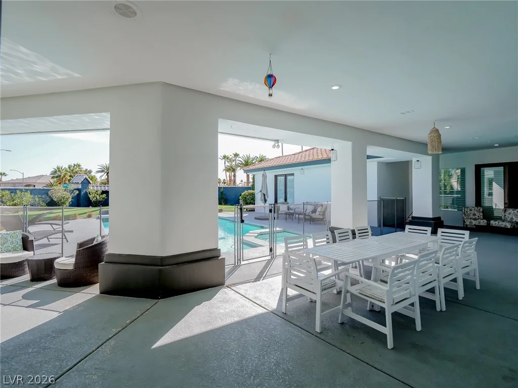1740 Oval, Las Vegas, NV 89117