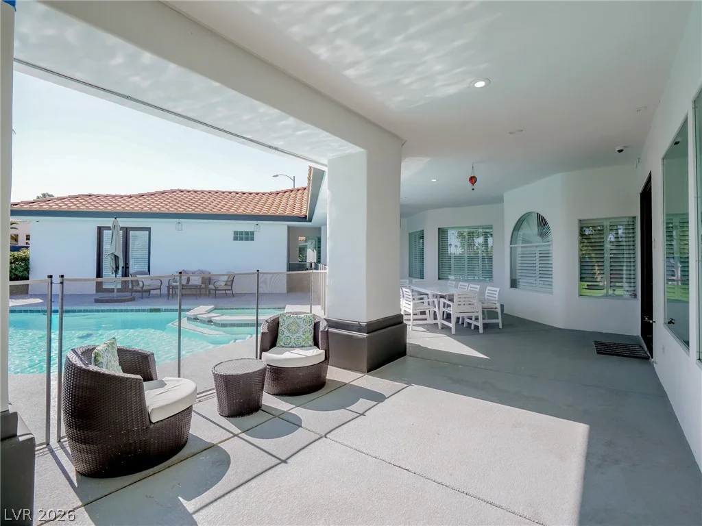 1740 Oval, Las Vegas, NV 89117