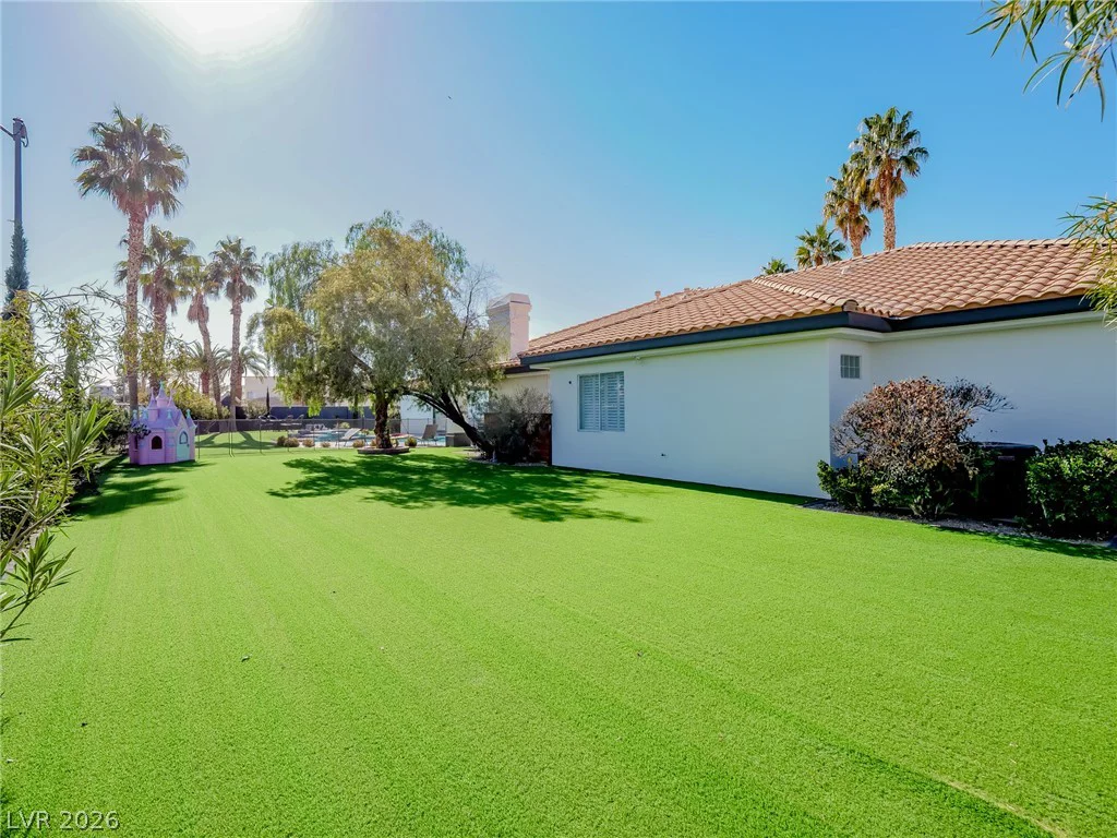 1740 Oval, Las Vegas, NV 89117
