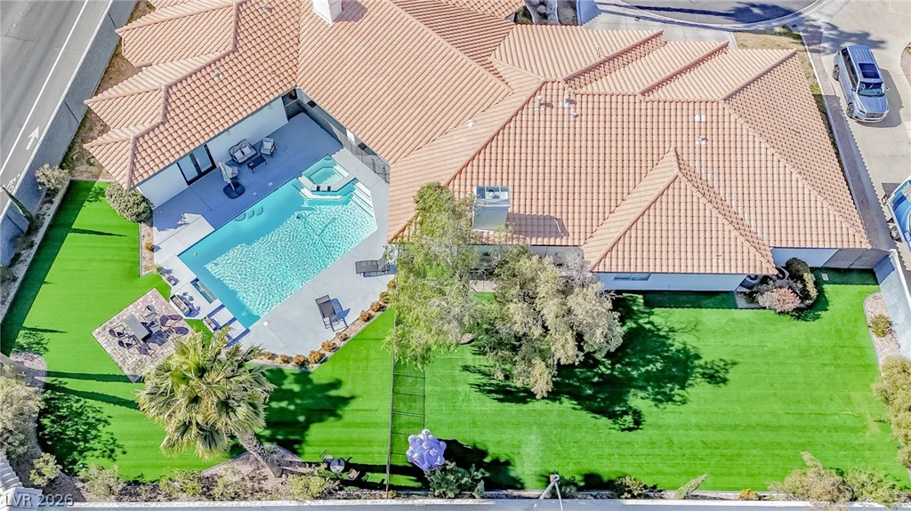 1740 Oval, Las Vegas, NV 89117