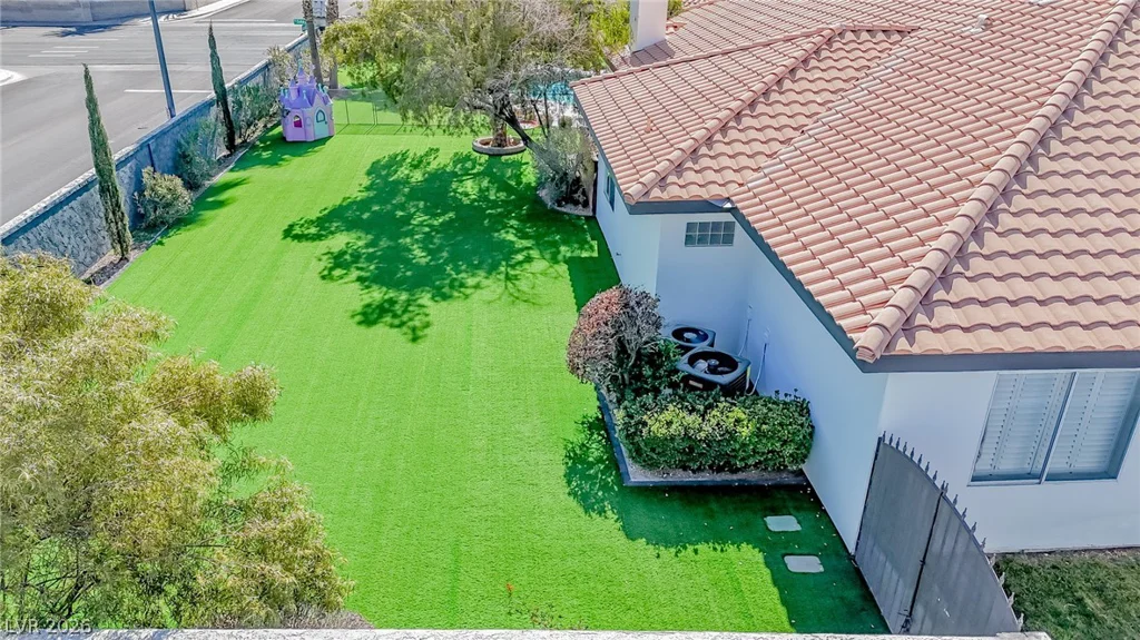 1740 Oval, Las Vegas, NV 89117