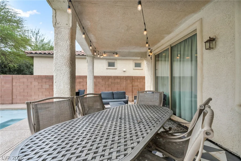 6908 Forest Gate, North Las Vegas, NV 89084