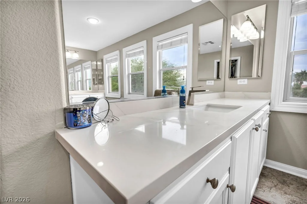 6908 Forest Gate, North Las Vegas, NV 89084