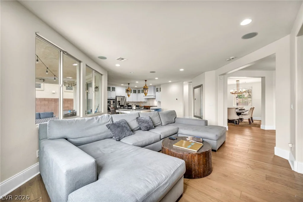 6908 Forest Gate, North Las Vegas, NV 89084