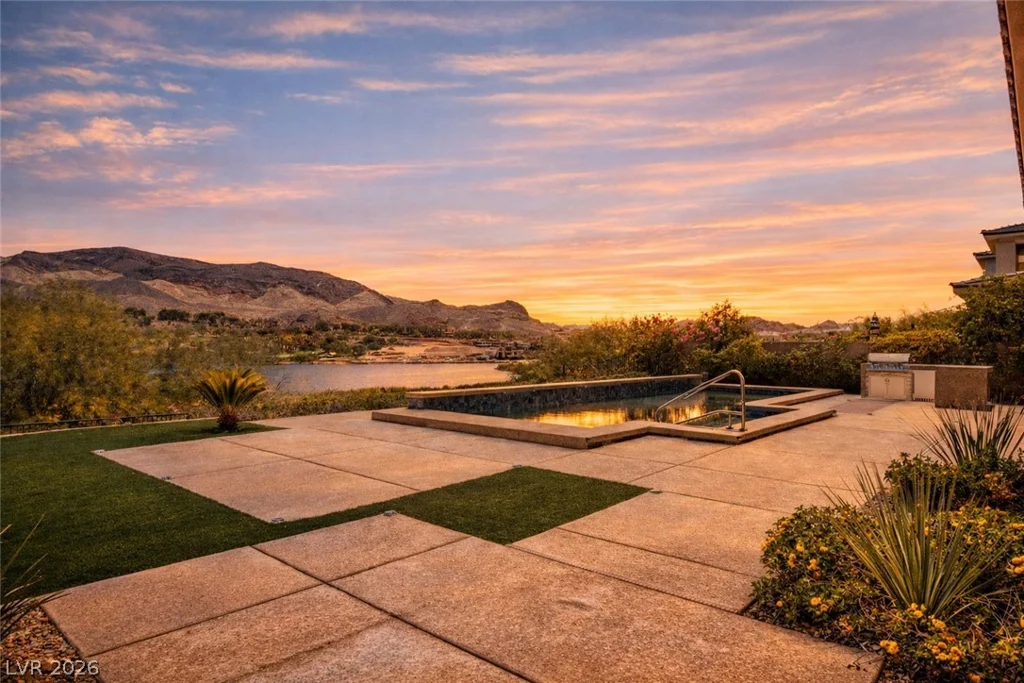 72 Bella Lago, Henderson, NV 89011