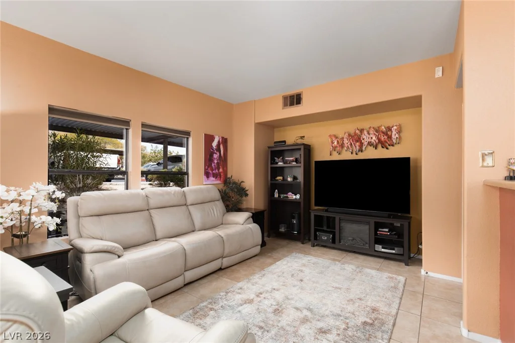 8250 Grand Canyon, Las Vegas, NV 89166