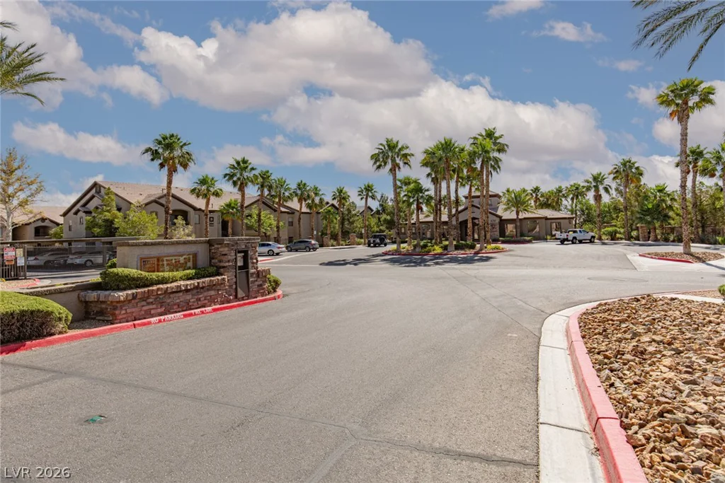 8250 Grand Canyon, Las Vegas, NV 89166