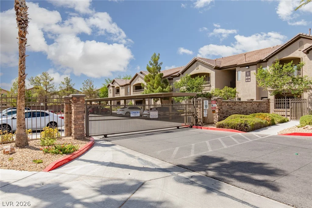 8250 Grand Canyon, Las Vegas, NV 89166