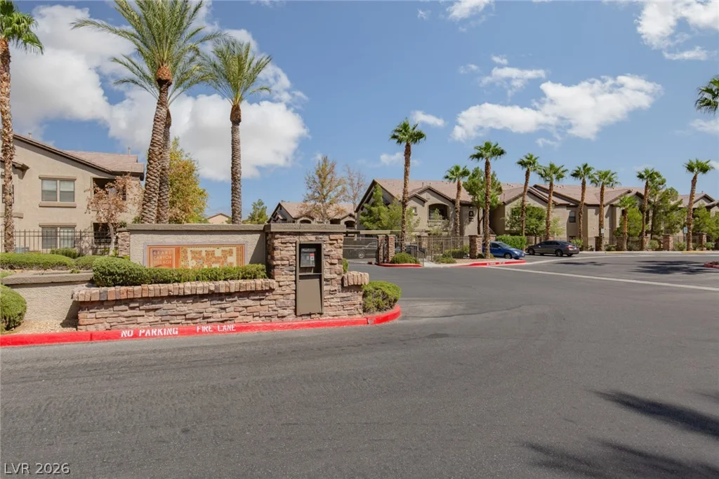 8250 Grand Canyon, Las Vegas, NV 89166