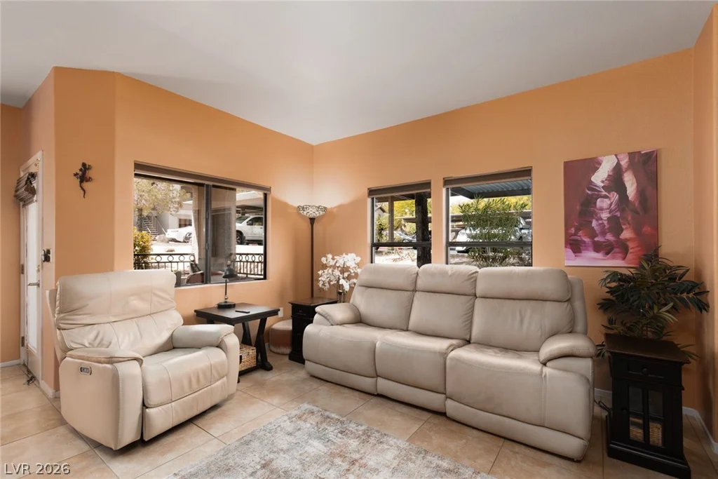 8250 Grand Canyon, Las Vegas, NV 89166