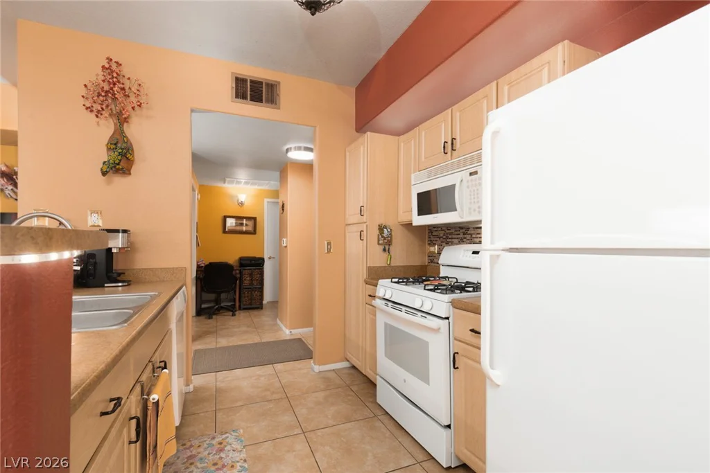 8250 Grand Canyon, Las Vegas, NV 89166