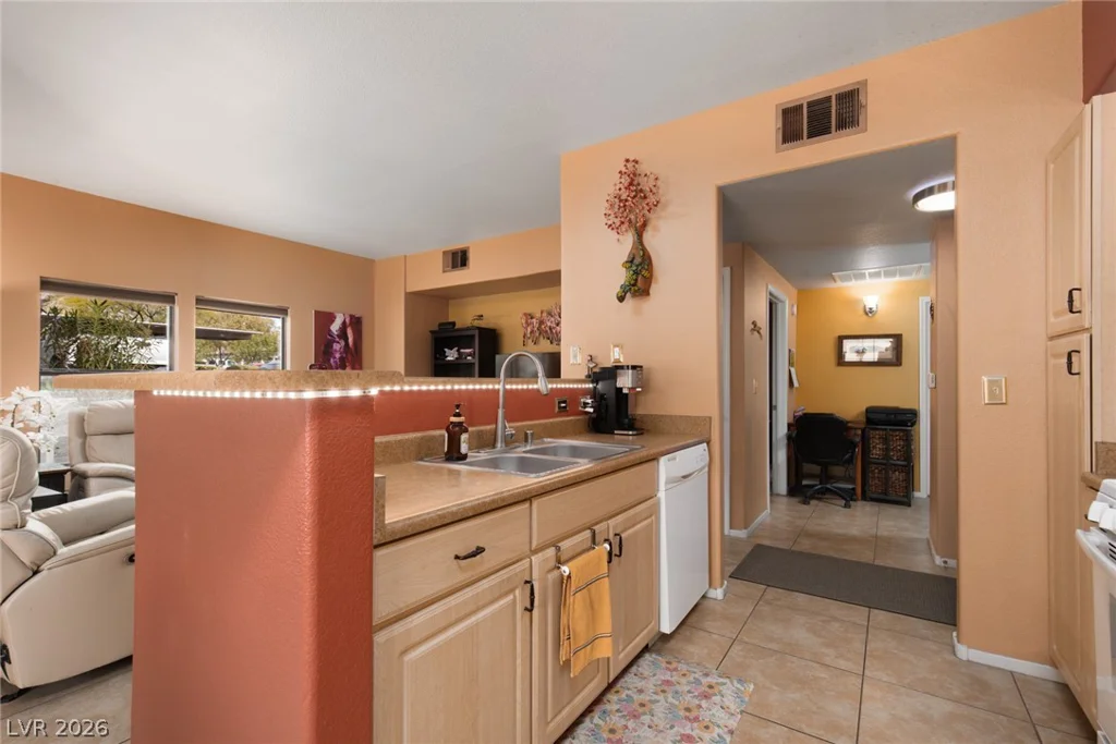 8250 Grand Canyon, Las Vegas, NV 89166