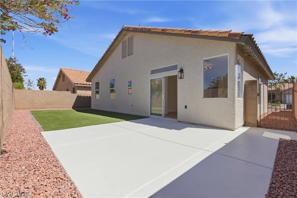 1408 Hometown, Henderson, NV 89074