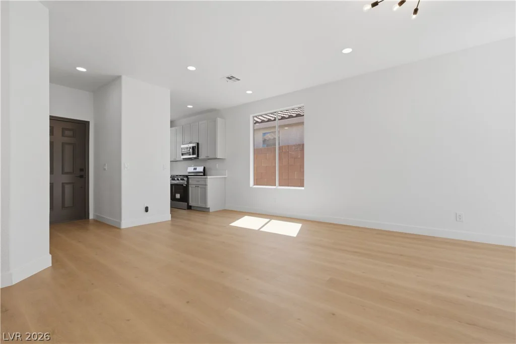 1408 Hometown, Henderson, NV 89074