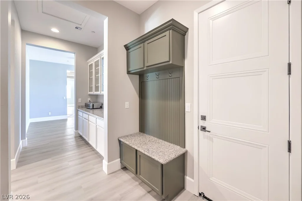 9930 Justin Earl, Las Vegas, NV 89149