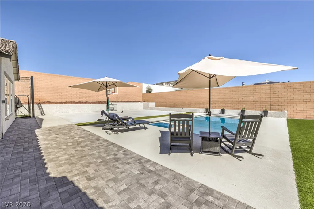 9930 Justin Earl, Las Vegas, NV 89149