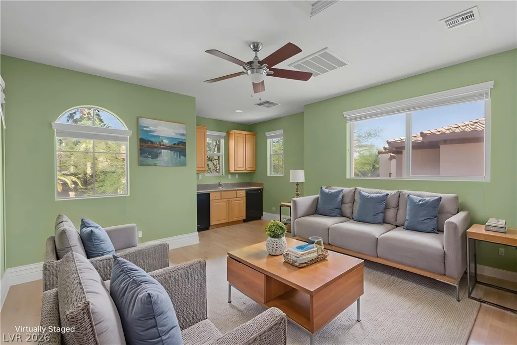 211 Crooked Putter, Las Vegas, NV 89148