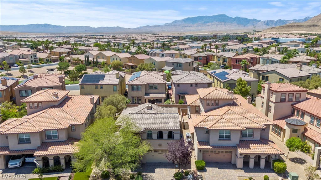 211 Crooked Putter, Las Vegas, NV 89148