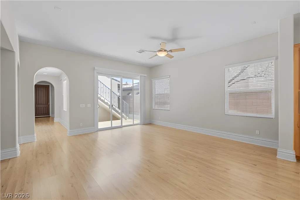 211 Crooked Putter, Las Vegas, NV 89148