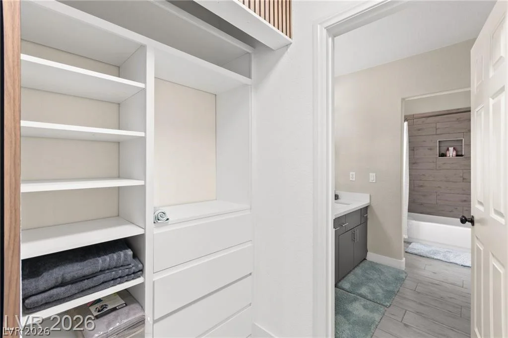 4198 Abernethy Forest, Las Vegas, NV 89141