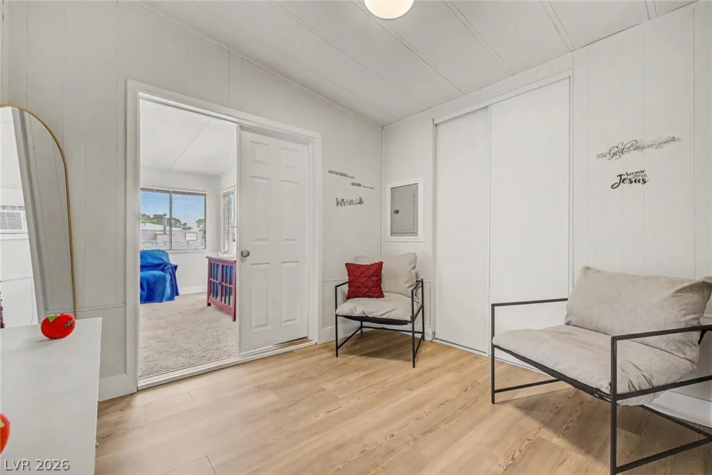 5512 Aldama, Las Vegas, NV 89122