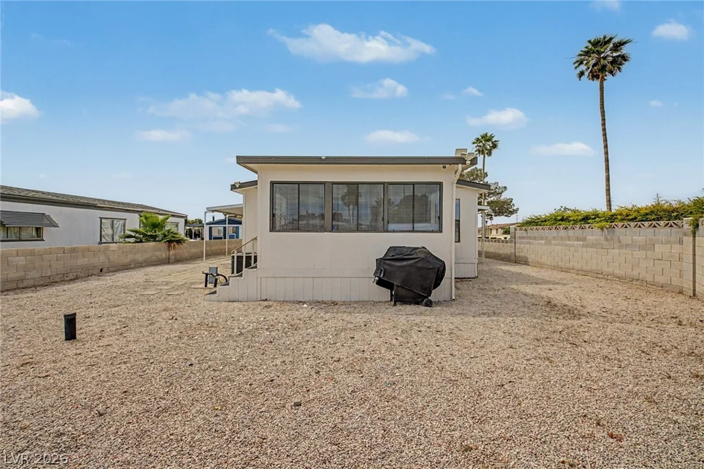 5512 Aldama, Las Vegas, NV 89122