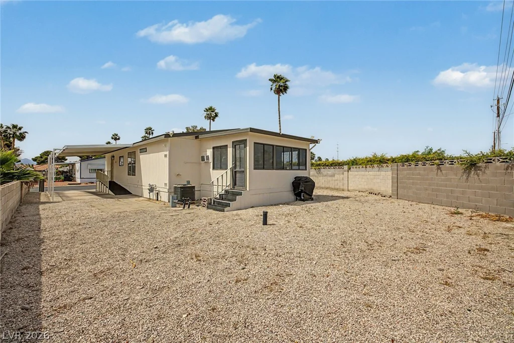 5512 Aldama, Las Vegas, NV 89122