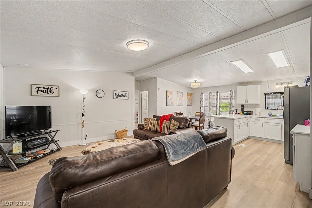 5512 Aldama, Las Vegas, NV 89122