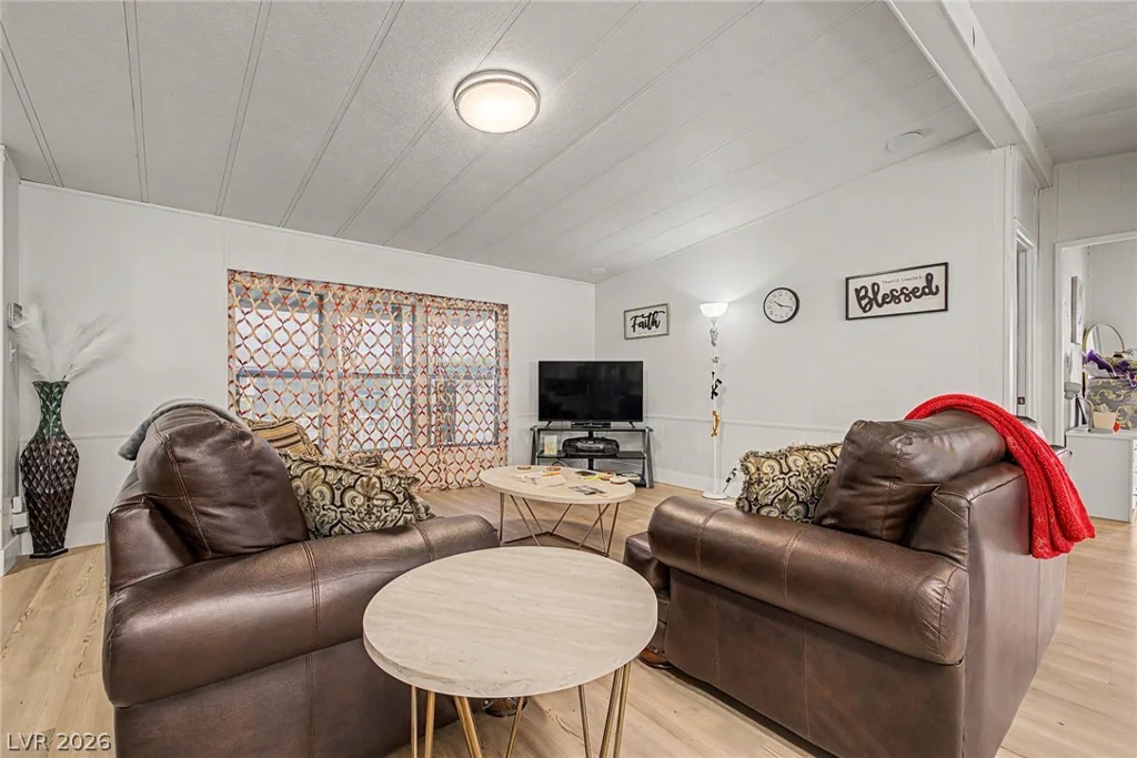5512 Aldama, Las Vegas, NV 89122