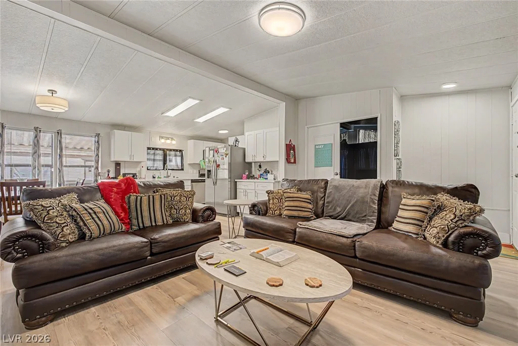 5512 Aldama, Las Vegas, NV 89122