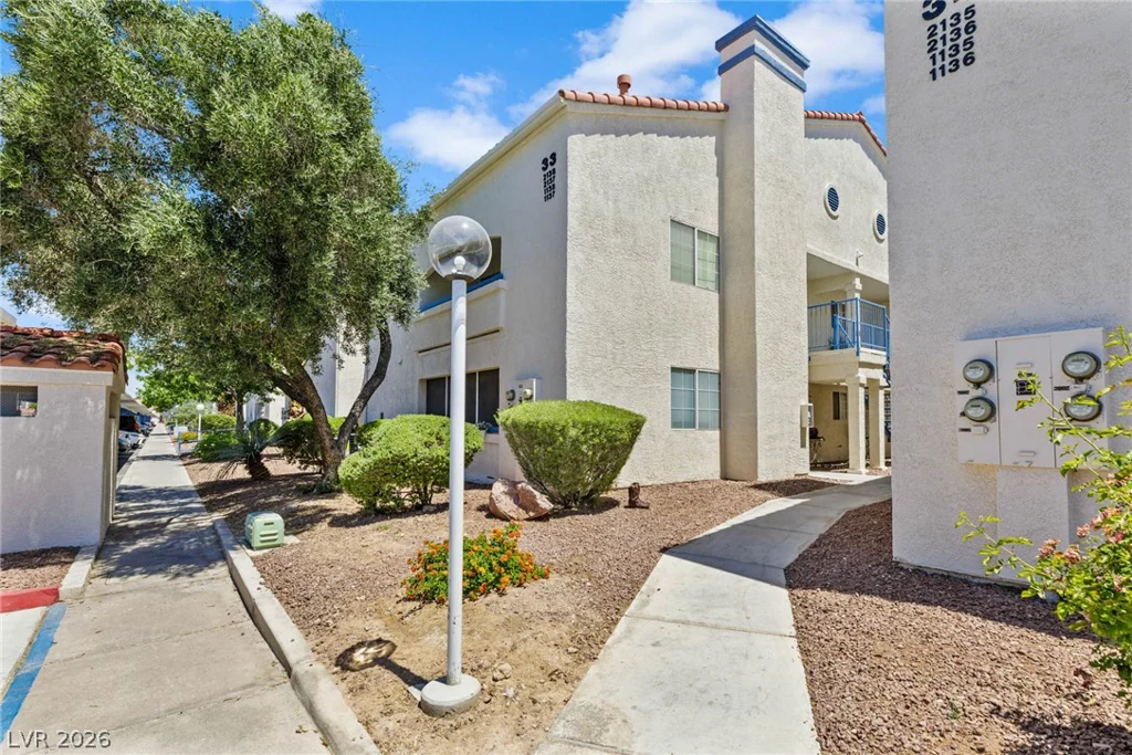 2725 Nellis, Las Vegas, NV 89121