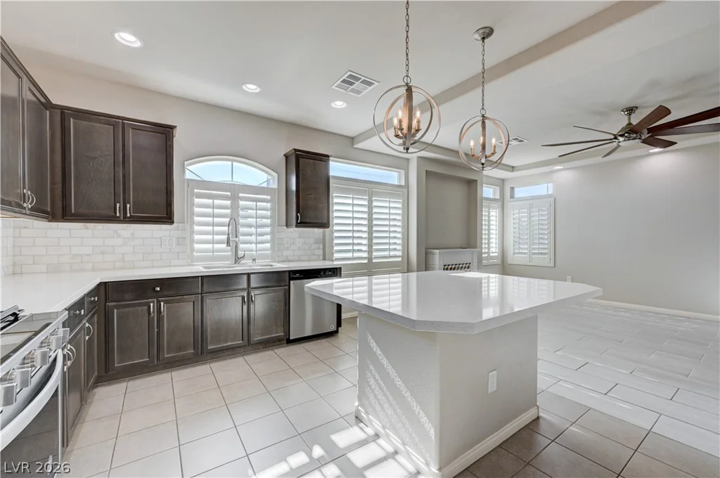 5697 Graystone Ridge, Las Vegas, NV 89141