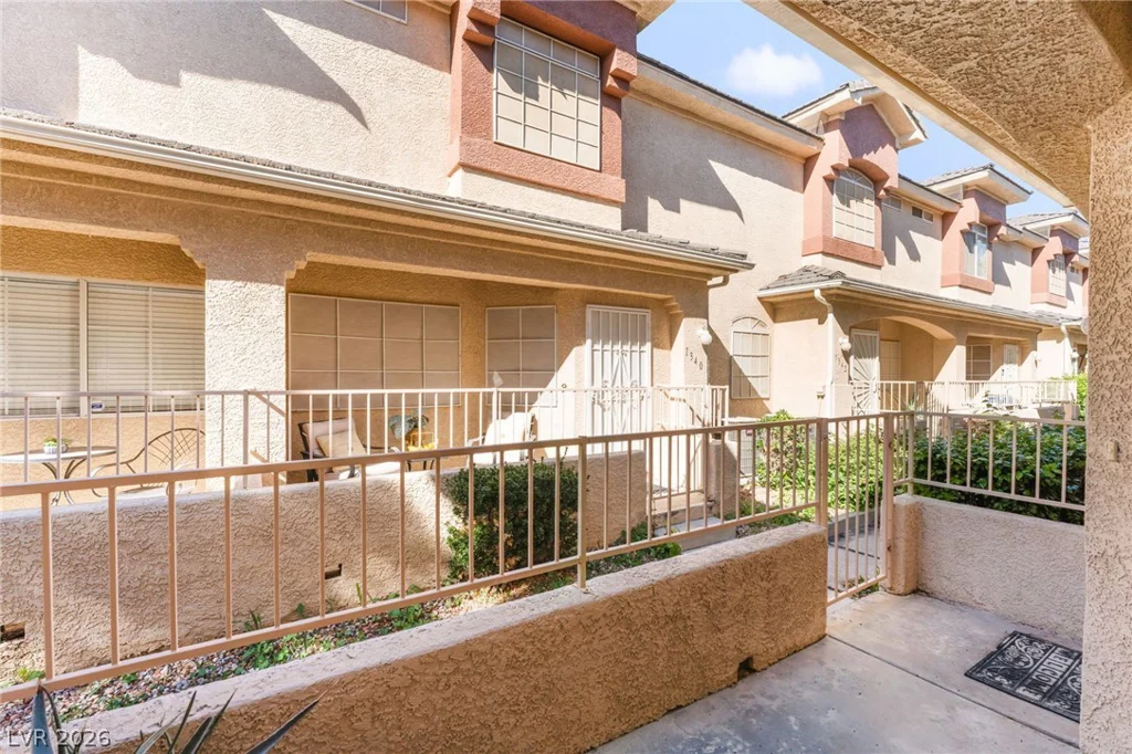 1341 Dusty Creek, Las Vegas, NV 89128
