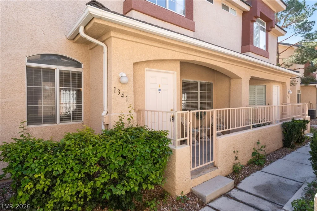 1341 Dusty Creek, Las Vegas, NV 89128