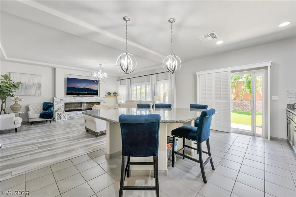 10183 Cascadia Creek, Las Vegas, NV 89141
