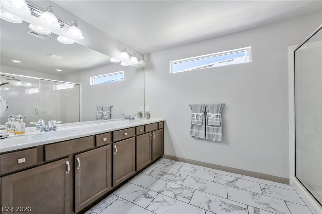 10183 Cascadia Creek, Las Vegas, NV 89141
