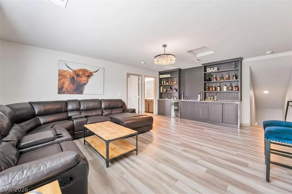 10183 Cascadia Creek, Las Vegas, NV 89141