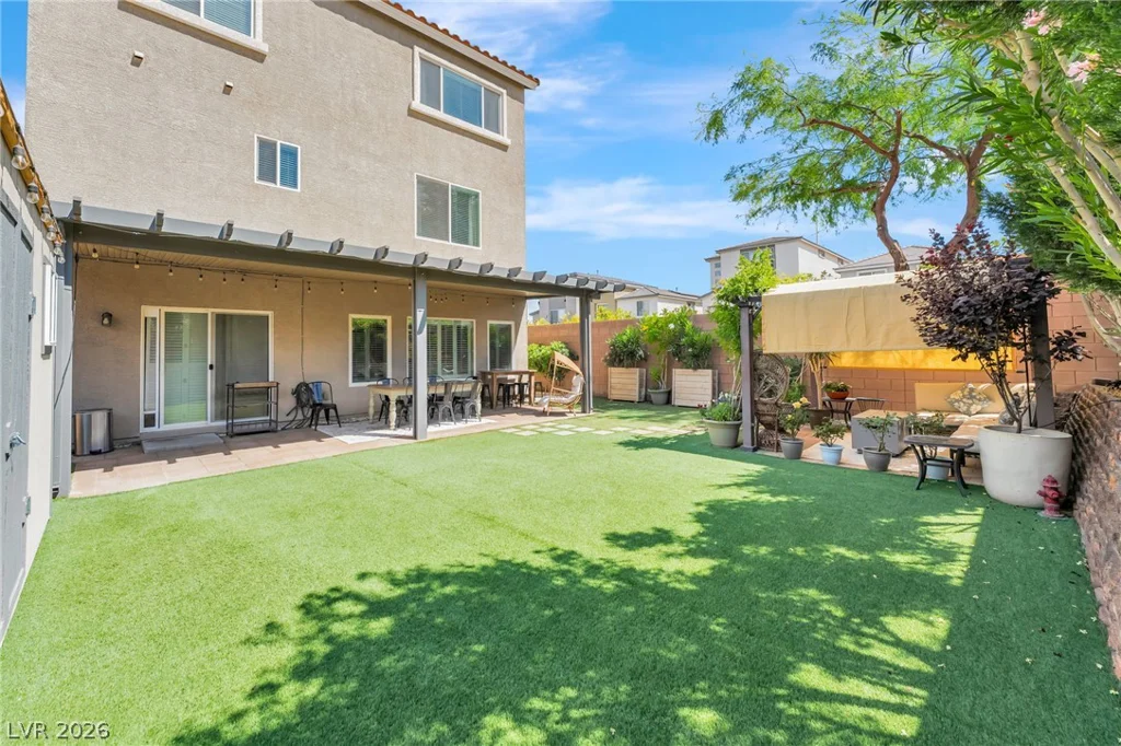 10183 Cascadia Creek, Las Vegas, NV 89141