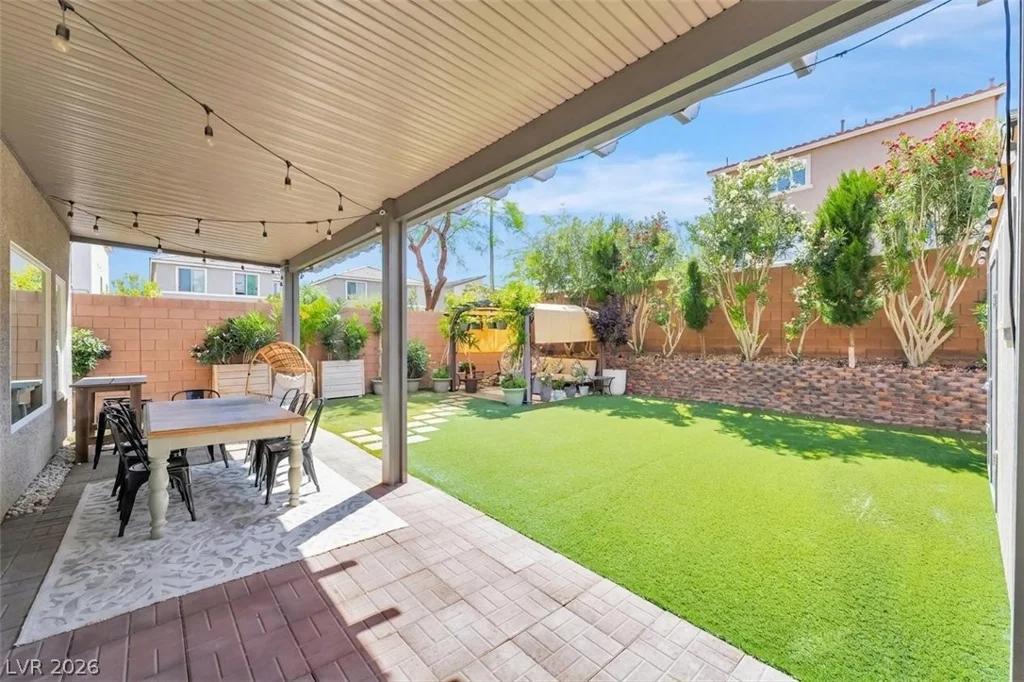 10183 Cascadia Creek, Las Vegas, NV 89141