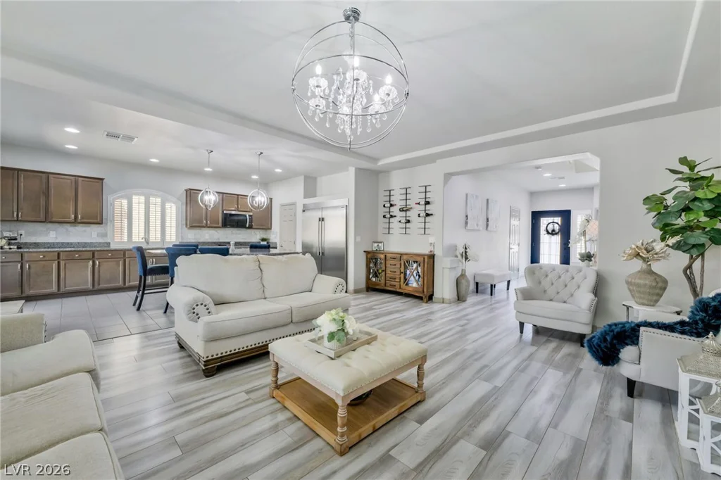 10183 Cascadia Creek, Las Vegas, NV 89141