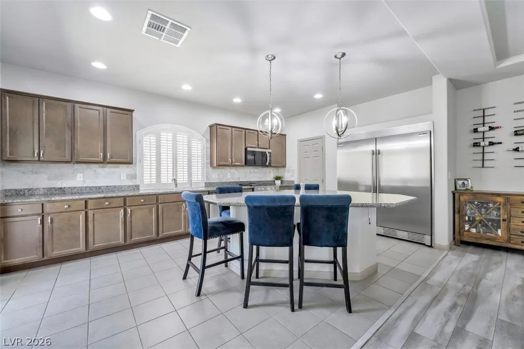 10183 Cascadia Creek, Las Vegas, NV 89141